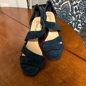 Bella Vita Block Heels Blue Suede 9 WW
